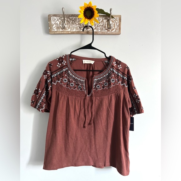 LUCKY BRAND Women’s Short Sleeve Embroidered Swing Top-Cinnamon color-SIZE SMALL